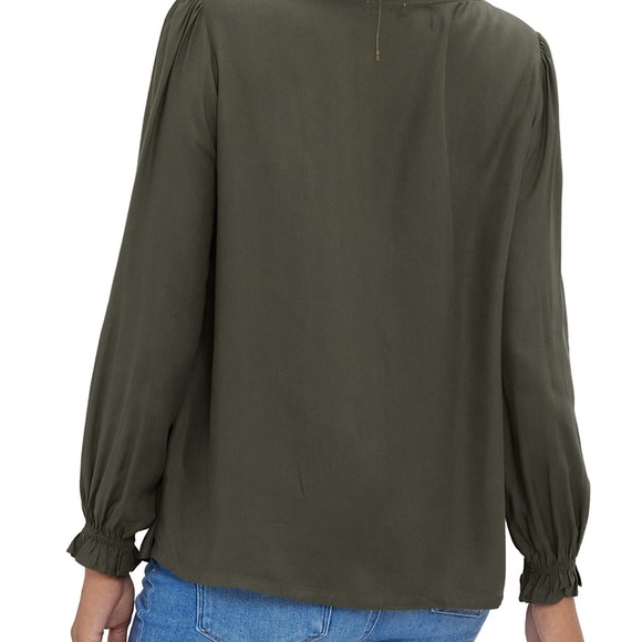 Ingrid & Isabel Sweetheart Maternity or Nursing Shirt - Picture 2 of 6